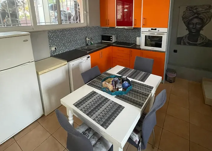 - Independent In Quiet Area Апартаменты Патра